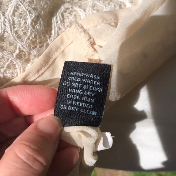 Cynthia Rowley Lattice Circle Design Blouse Size L - Picture 4 of 8